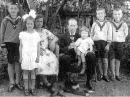 Karl Friedrich Stellbrink mit seiner Familie